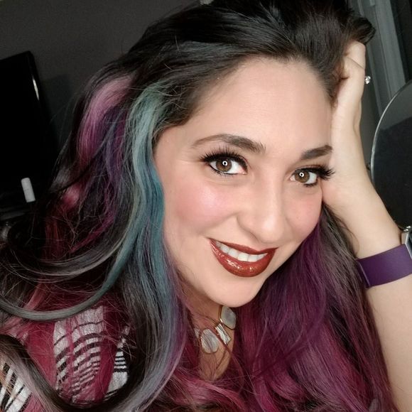 Meet your Posher, Monica - Picture 1 of 1